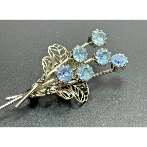 Vintage Baby Blue Rhinestone Silver Tone Flower Spray Brooch Pin Filigree MCM - Picture 2 of 4